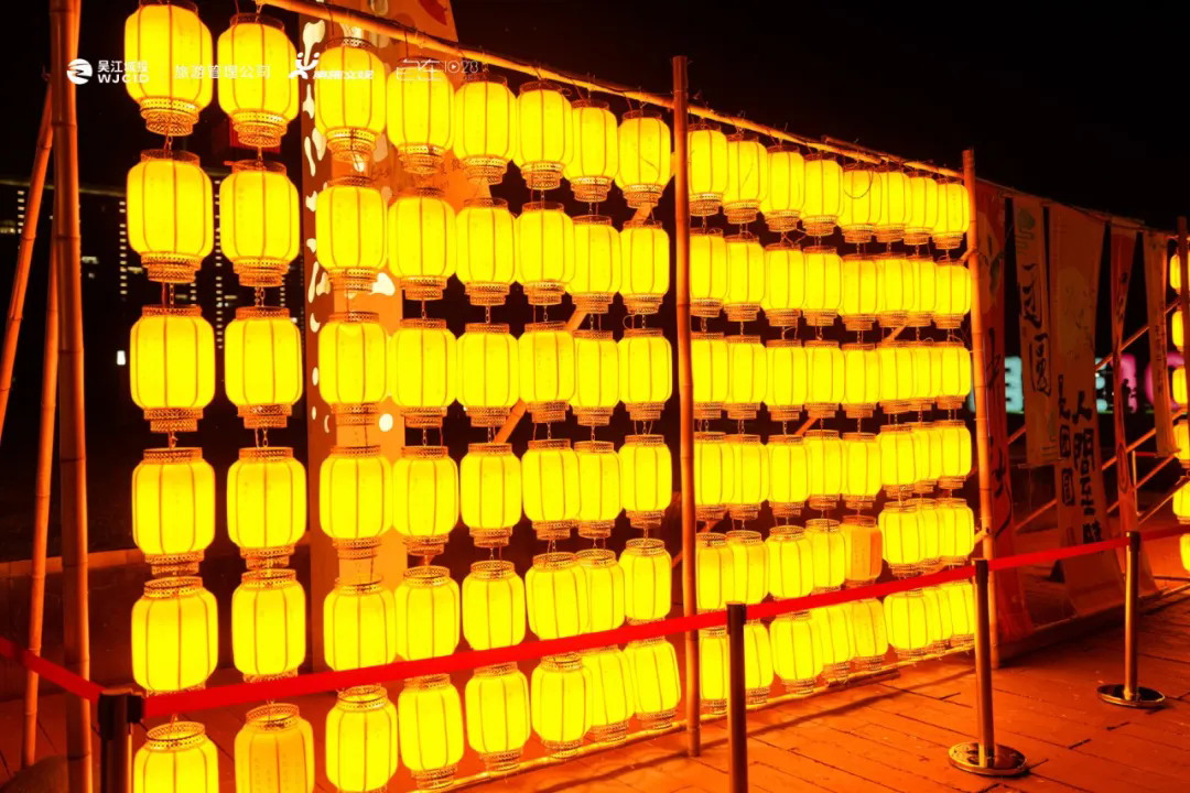 1759563567912779.png 640.webp (40).png